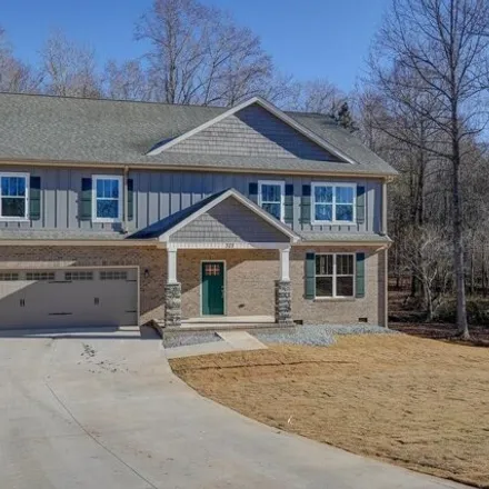 Image 1 - 511 Paula Daves Court, Inman, Spartanburg County, SC 29349, USA - House for sale