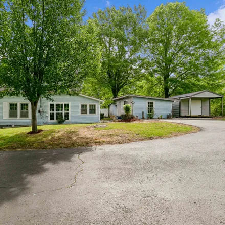 Buy this 3 bed house on 2277 Finger Leapwood Road in Finger, McNairy County