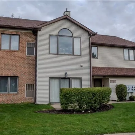 Buy this 2 bed condo on 9602 Sylvan Lane in Lake County, OH 44060