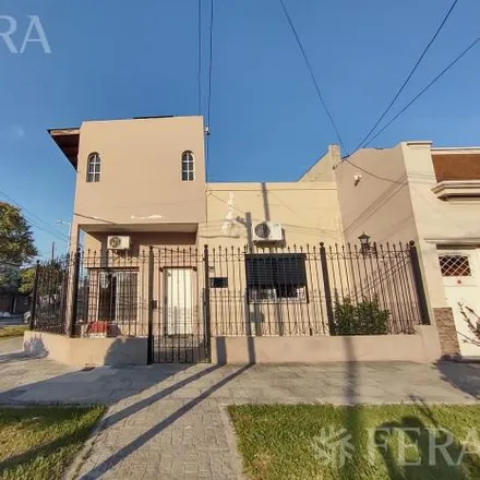Buy this 4 bed house on Vélez Sarsfield 1998 in Partido de Avellaneda, 1870 Gerli