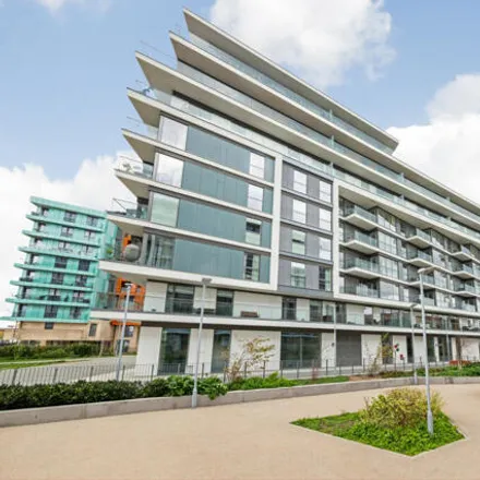 Rent this 3 bed room on Maritime Apartments in Manilla Walk, London