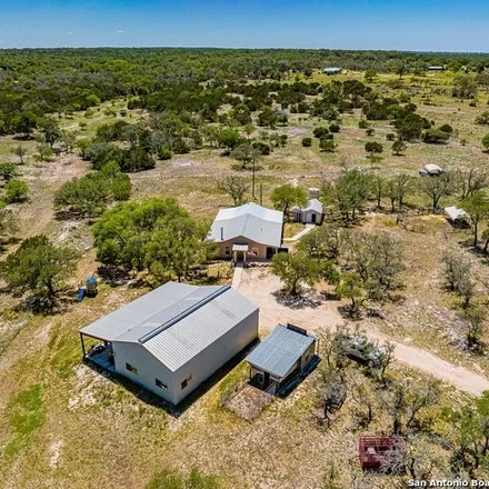 Image 2 - 1199 Byas Springs Road, Kerr County, TX 78058, USA - Loft for sale