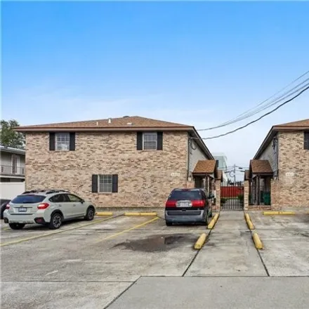 Rent this 2 bed townhouse on 4421 Barnett Street in Pontchartrain Shores, Metairie