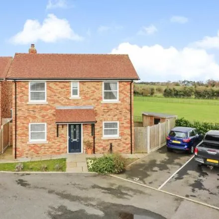 Buy this 3 bed house on St Crispins Close in Minster, CT12 4FB