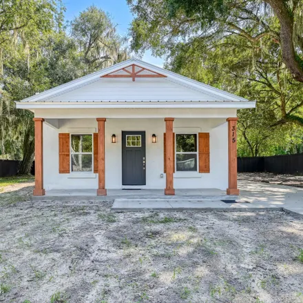 Buy this 3 bed house on 498 Nichols Street in Putnam County, FL 32177