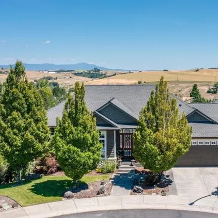 Buy this 6 bed house on 798 Southeast Pheasant Run Court in Pullman, WA 99163