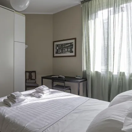 Image 6 - Via Alessandro Volta, 10, 20121 Milan MI, Italy - Apartment for rent