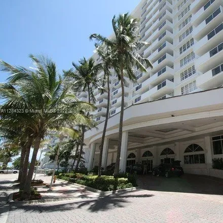 Image 2 - 100 Lincoln Road, Miami Beach, FL 33139, USA - Condo for rent
