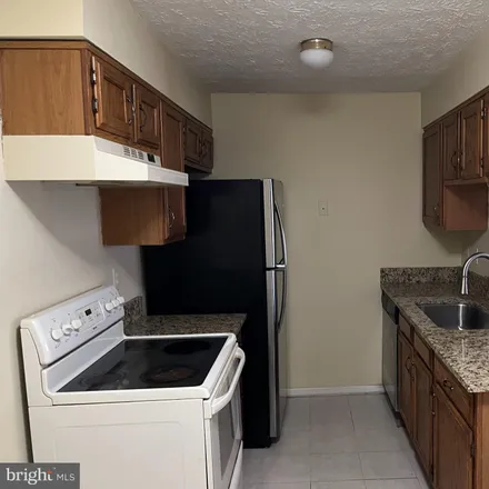 Image 6 - 11510 Little Patuxent Parkway, Columbia, MD 21044, USA - Apartment for rent