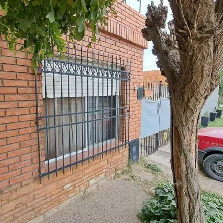 Image 2 - Luis Bonnat 616, Nueva Belgrano, B8003 APV Bahía Blanca, Argentina - House for sale