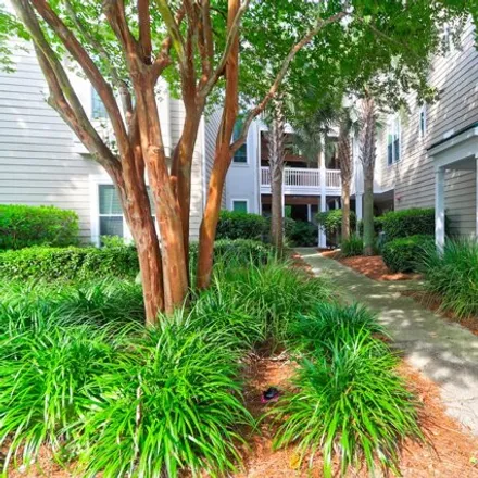 Buy this 2 bed condo on 2424 Egret Crest Ln in Charleston, South Carolina