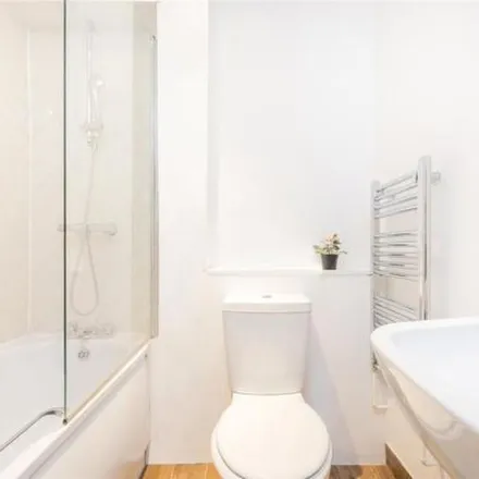 Rent this 2 bed apartment on 42 Homer Street in London, W1H 4NP