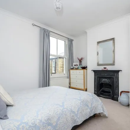 Image 3 - 21;21a Isis Street, London, SW18 3QN, United Kingdom - Apartment for rent