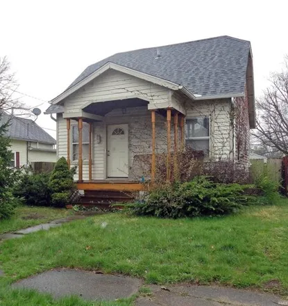 Buy this 3 bed house on 949 South 35th Street in South Bend, IN 46615
