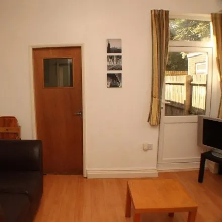 Rent this 4 bed room on 14 Blossom Avenue in Selly Oak, B29 7AG