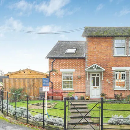 Buy this 4 bed house on St John's Road in Crowmarsh Gifford, OX10 9AF