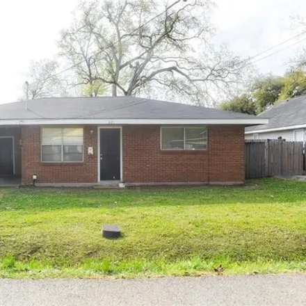 Image 2 - 225 Grove Street, Ponchatoula, LA 70454, USA - House for rent