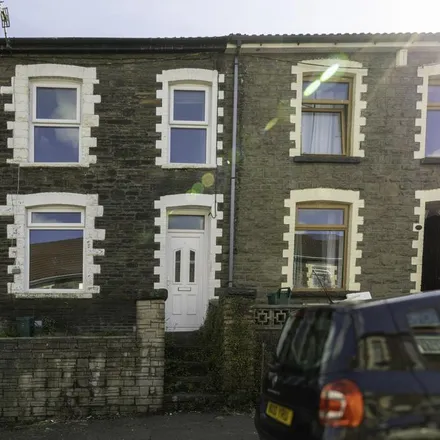 Rent this 3 bed townhouse on Tower Street in Y Graig, CF37 1NR