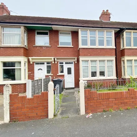 Rent this 3 bed house on Whinfield Avenue in Fleetwood, FY7 7NE