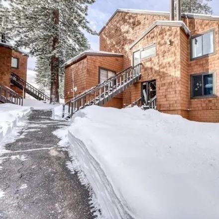 Buy this 2 bed house on 11561 Snowpeak Way Unit 644 in Truckee, California