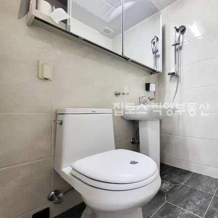Image 8 - 서울특별시 관악구 봉천동 950-3 - Apartment for rent