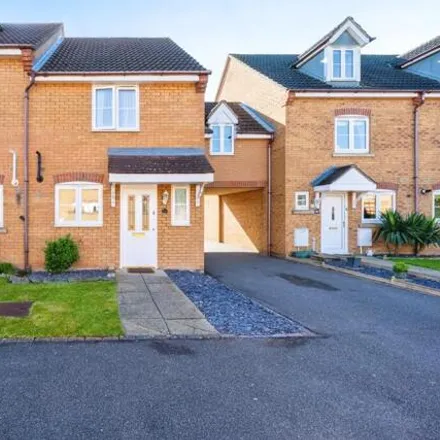 Buy this 3 bed duplex on Hockley Court in Marston Moretaine, Bedfordshire