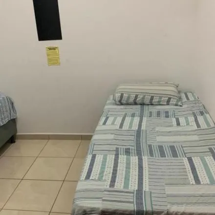 Buy this 2 bed house on Avenida dos Ferreiras in Jardim California, Uberlândia - MG
