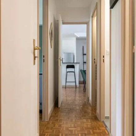 Image 2 - 124 Rue de Charonne, 75011 Paris, France - Apartment for rent