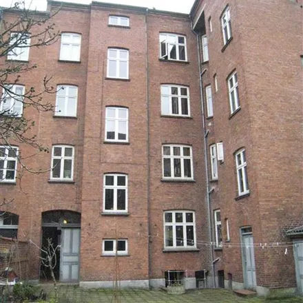 Rent this 4 bed apartment on Hans Tausens Gade 10 in 5000 Odense C, Denmark