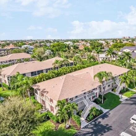 Image 3 - 850 Elkhorn Court, Marco Island, FL 34145, USA - Condo for sale