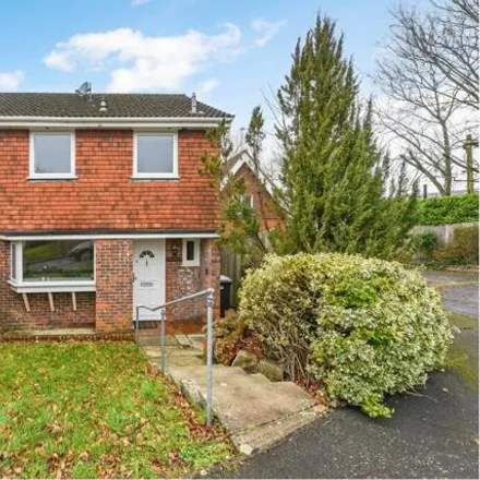 Buy this 3 bed house on 11 Russet Close in New Alresford, SO24 9PS