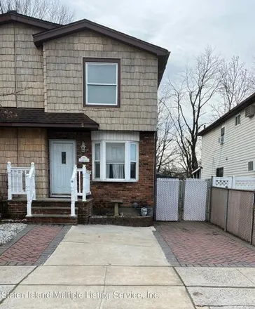 Buy this 3 bed house on 126 Ludwig Lane in New York, NY 10303