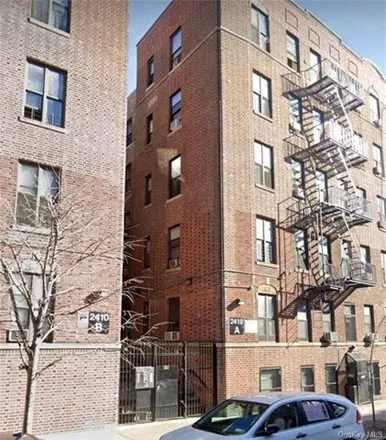 Buy this studio apartment on 2410 Davidson Avenue in New York, NY 10468