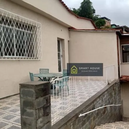 Buy this 2 bed house on Avenida Joaquim Vicente Guedes in Bomba de Fogo, Juiz de Fora - MG