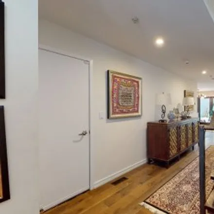 Buy this 3 bed apartment on #g,322 Brown Street in Center City, Philadelphia