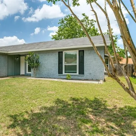 Image 2 - 6425 E Meadowlark Ln, Watauga, Texas, 76148 - House for sale