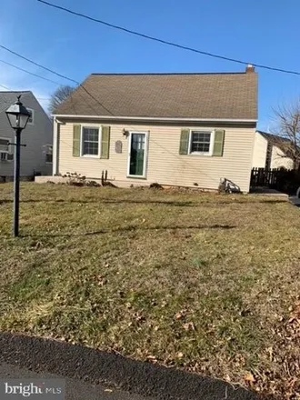 Rent this 3 bed house on 137 Eastland Avenue in Emigsville, Manchester Township