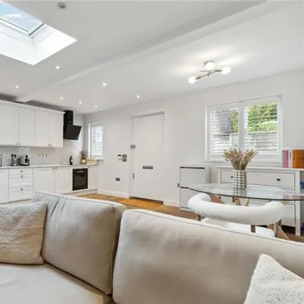 Buy this 1 bed house on 1 Castelnau in London, SW13 9RP