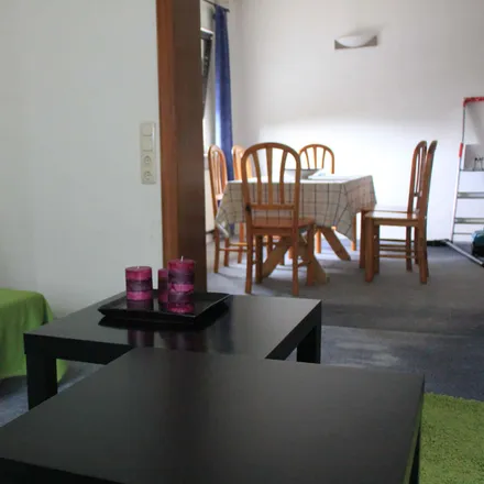 Rent this 2 bed apartment on Amselstraße 8 in 47445 Moers, Germany