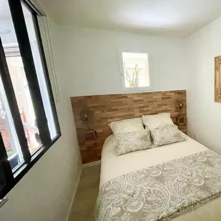 Rent this 1 bed apartment on 83380 Roquebrune-sur-Argens