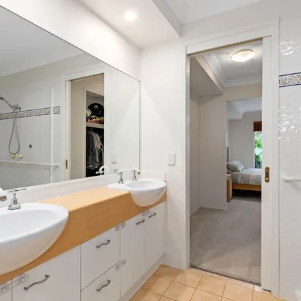 Image 4 - Tarrabool Drive, Elanora QLD 4221, Australia - Apartment for rent