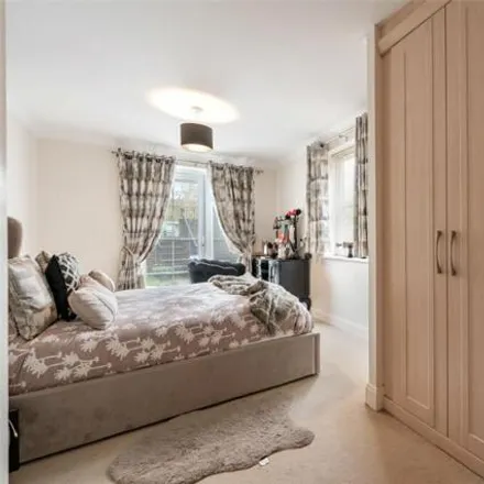 Image 5 - Chatsworth Lodge, St Botolph's Road, Worthing, BN11 4HS, United Kingdom - Apartment for sale