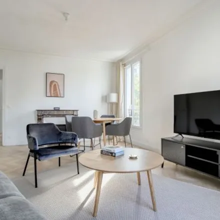 Image 5 - 1 Place Charles Michels, 75015 Paris, France - Apartment for rent