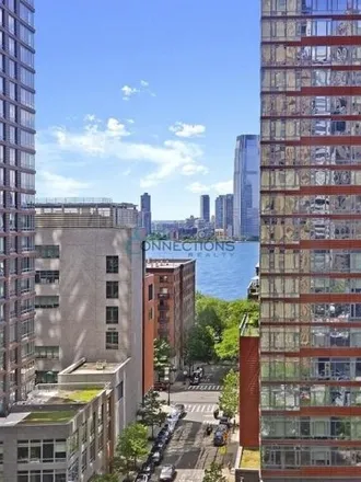 Buy this studio condo on The Downtown Club in 20 West Street, New York