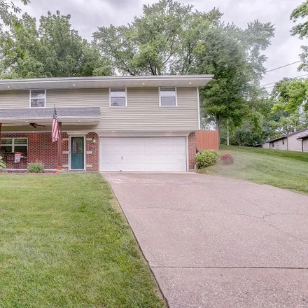 Buy this 3 bed house on 409 Wilson Avenue in Collinsville, IL 62234
