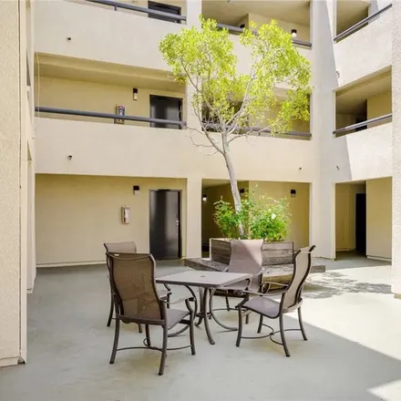 Image 8 - Julianna Place, Los Angeles, CA 91364, USA - Apartment for rent