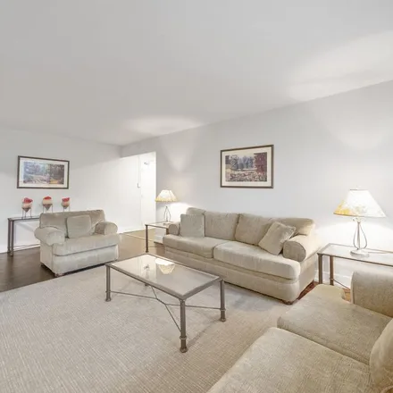 Image 3 - 263 Dixon Road, Toronto, ON M9R 3C8, Canada - Apartment for rent