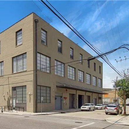 Buy this 2 bed condo on 1105 Tchoupitoulas Street in New Orleans, LA 70130