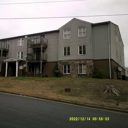 Image 1 - 641 Springfield Road, Danville, VA 24540, USA - Condo for sale