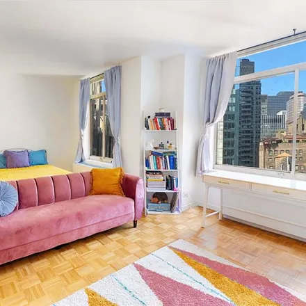 Image 2 - 145 EAST 48TH STREET 15A in New York - Apartment for sale